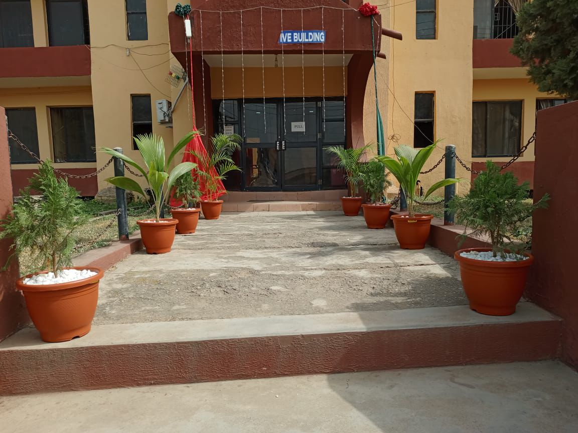 Philanthropic Gesture: CMD Donates Flower Vases to UNIOSUN Teaching Hospital